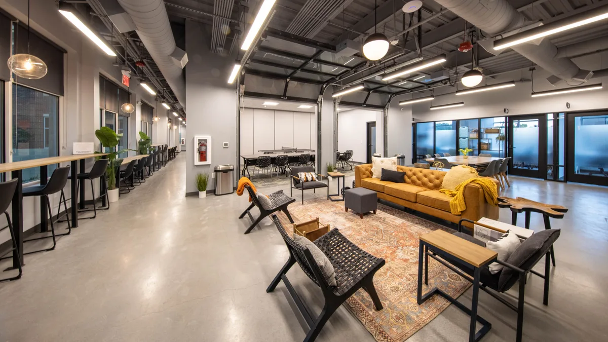 Coworking Station image