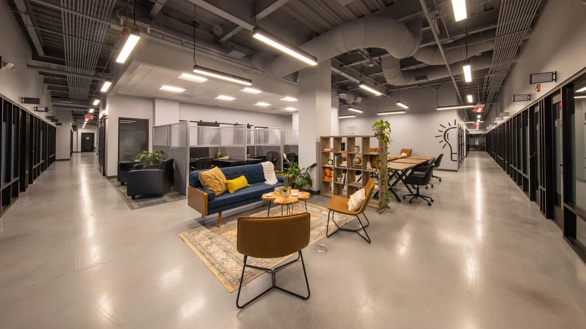 Coworking Station image