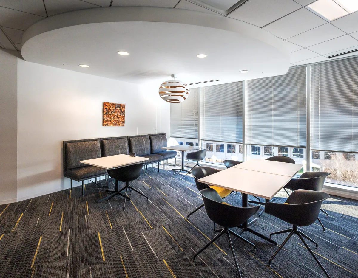 Ernst & Young image