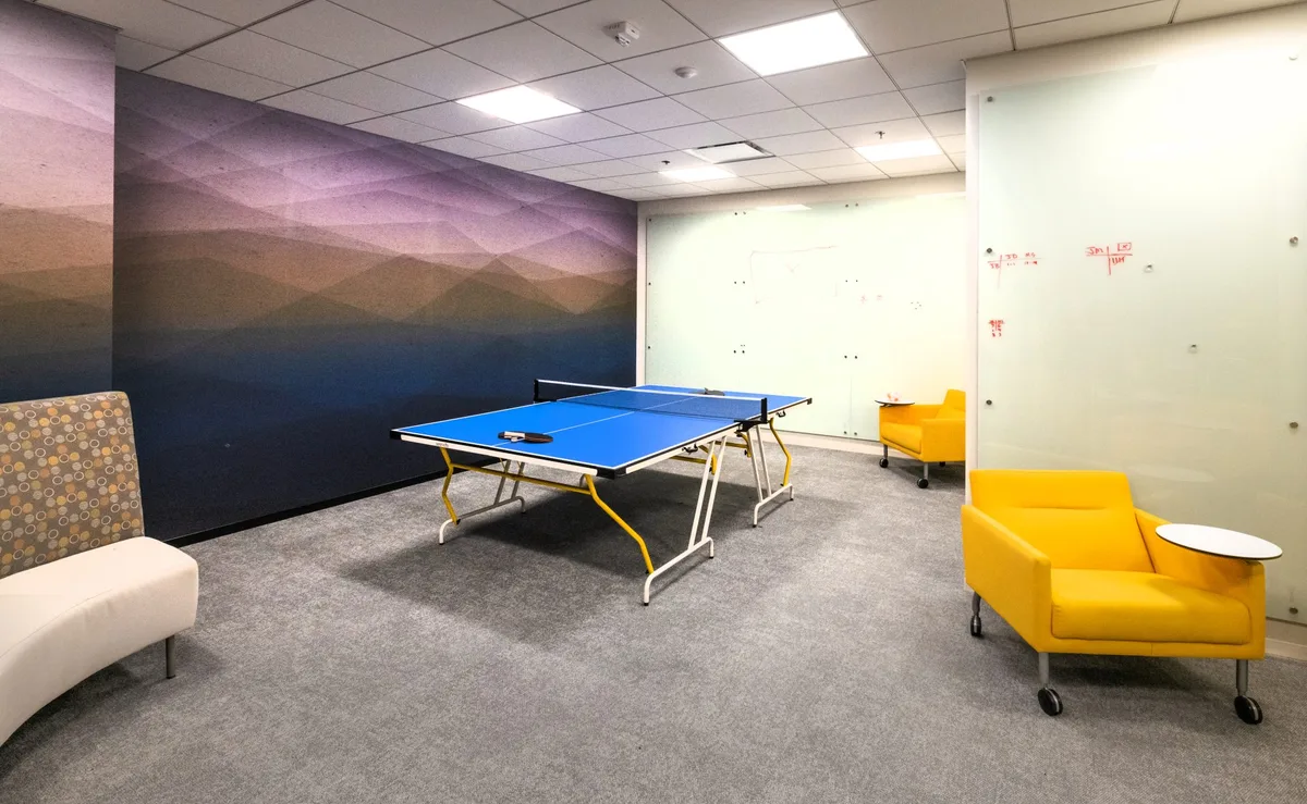 Ernst & Young image