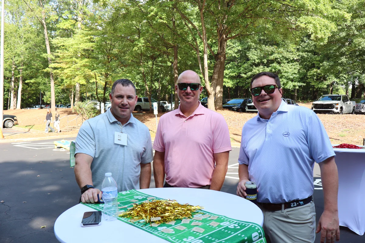 Bobbitt trade partners on a Radius Builds project
